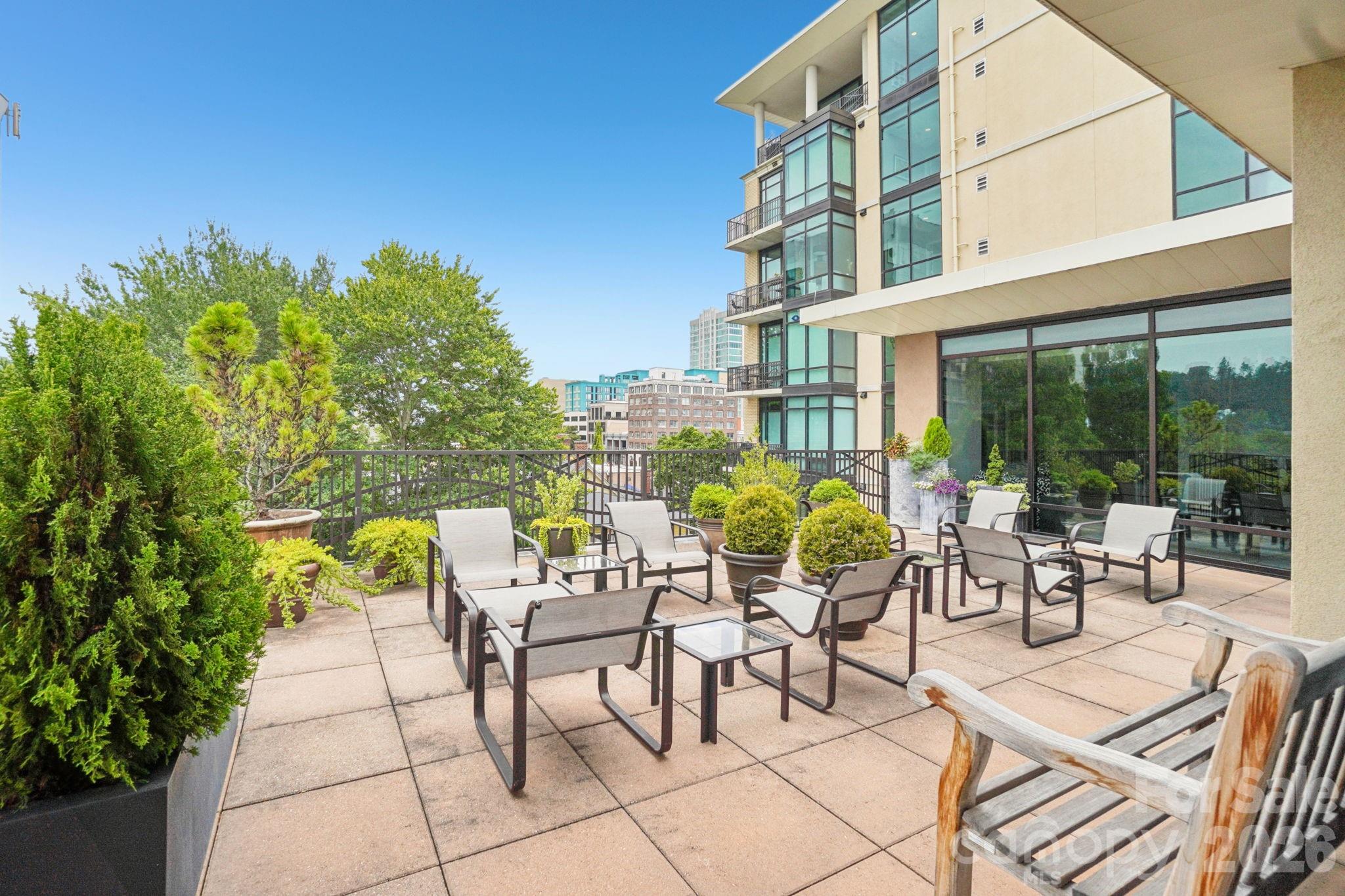 60 North Market - Residential