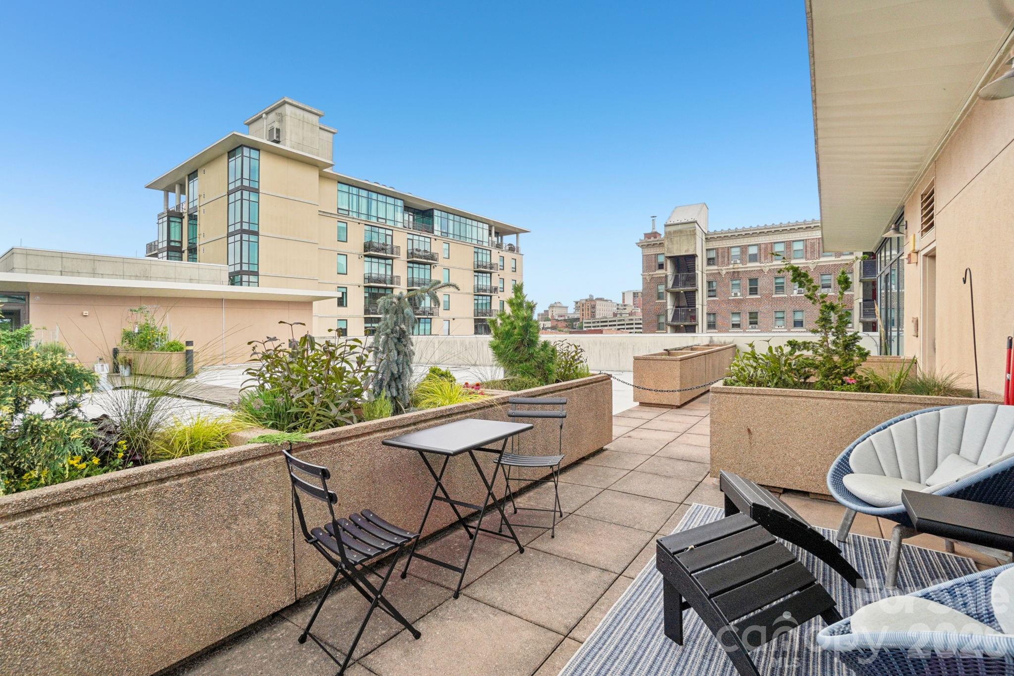 60 North Market - Residential