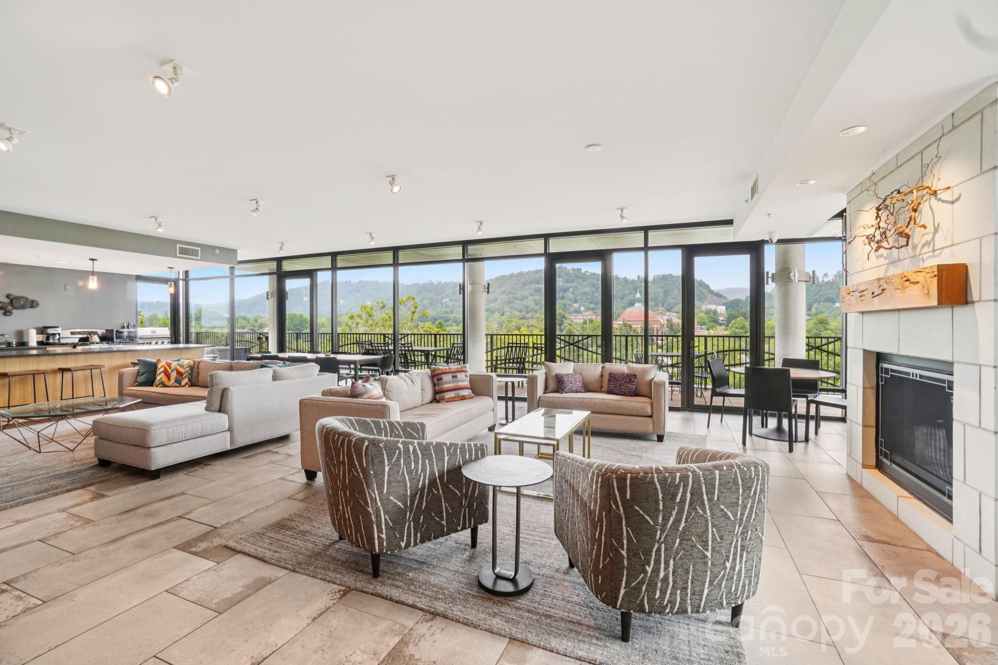 60 North Market - Residential