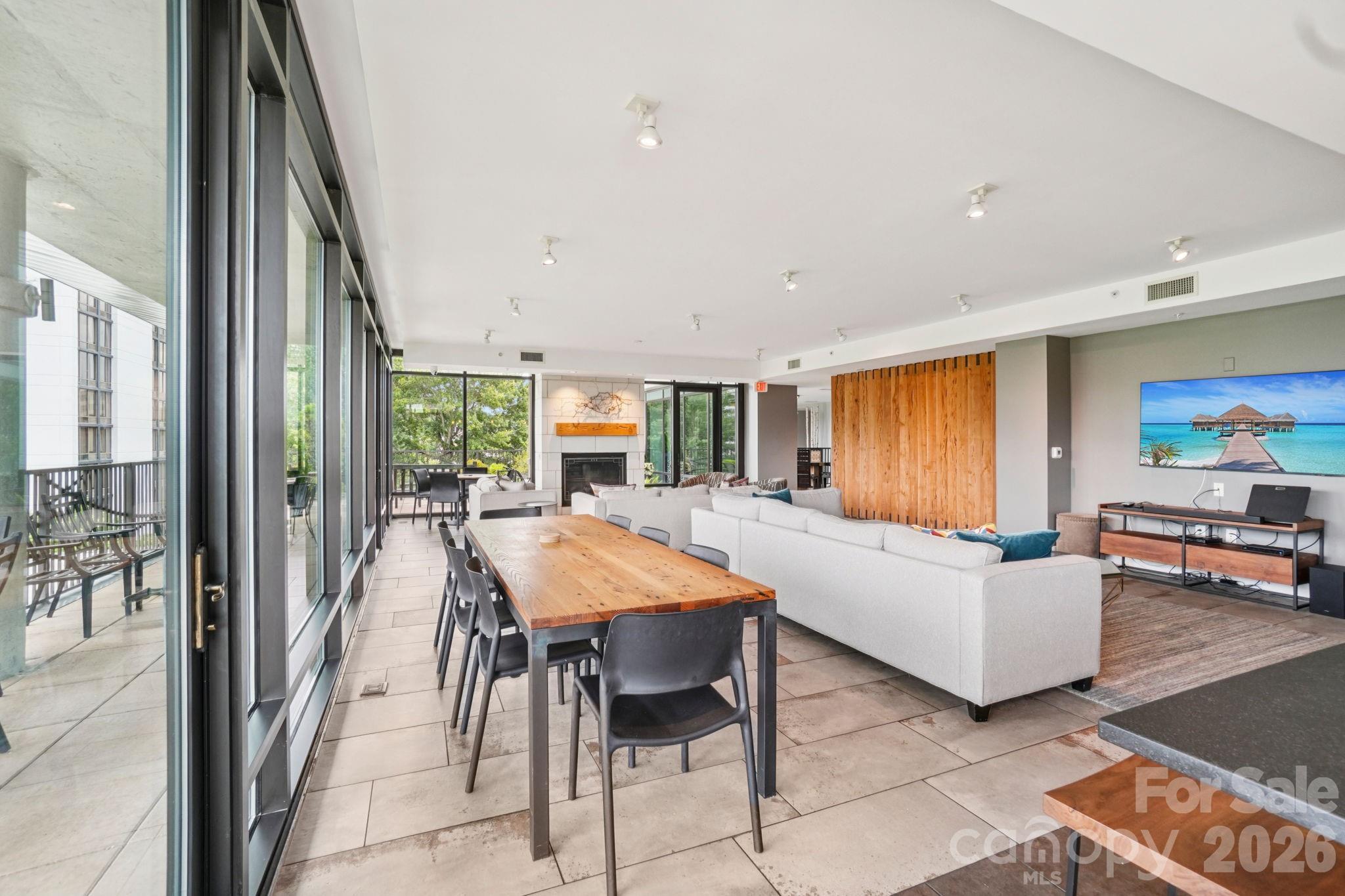 60 North Market - Residential