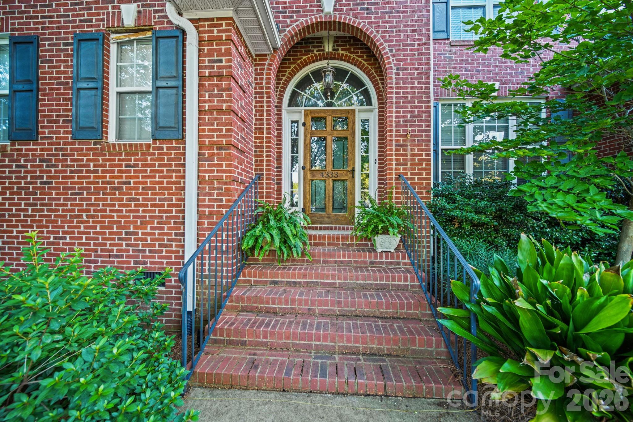 4333 Winder Trail