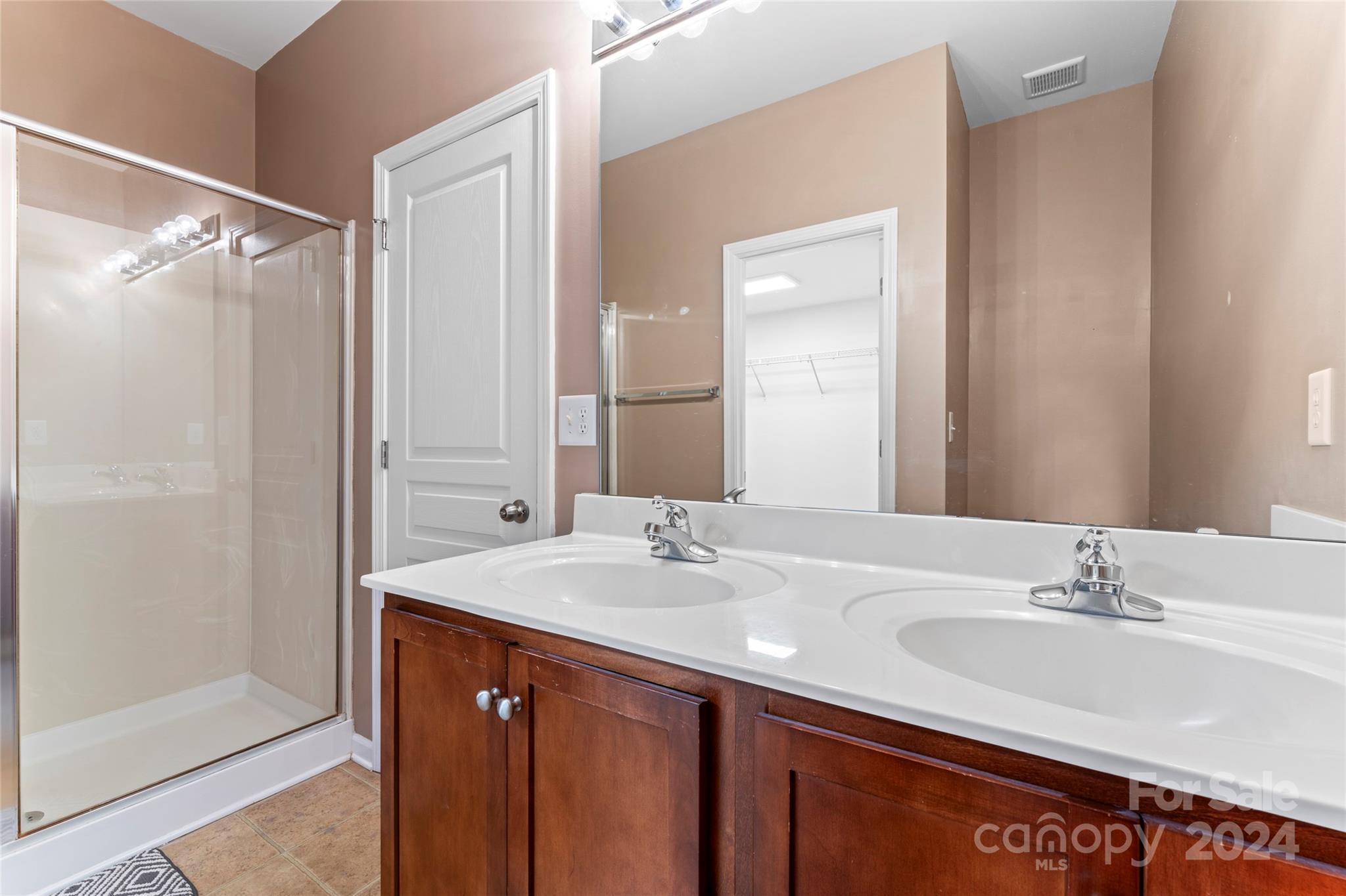 Oakstone - Residential