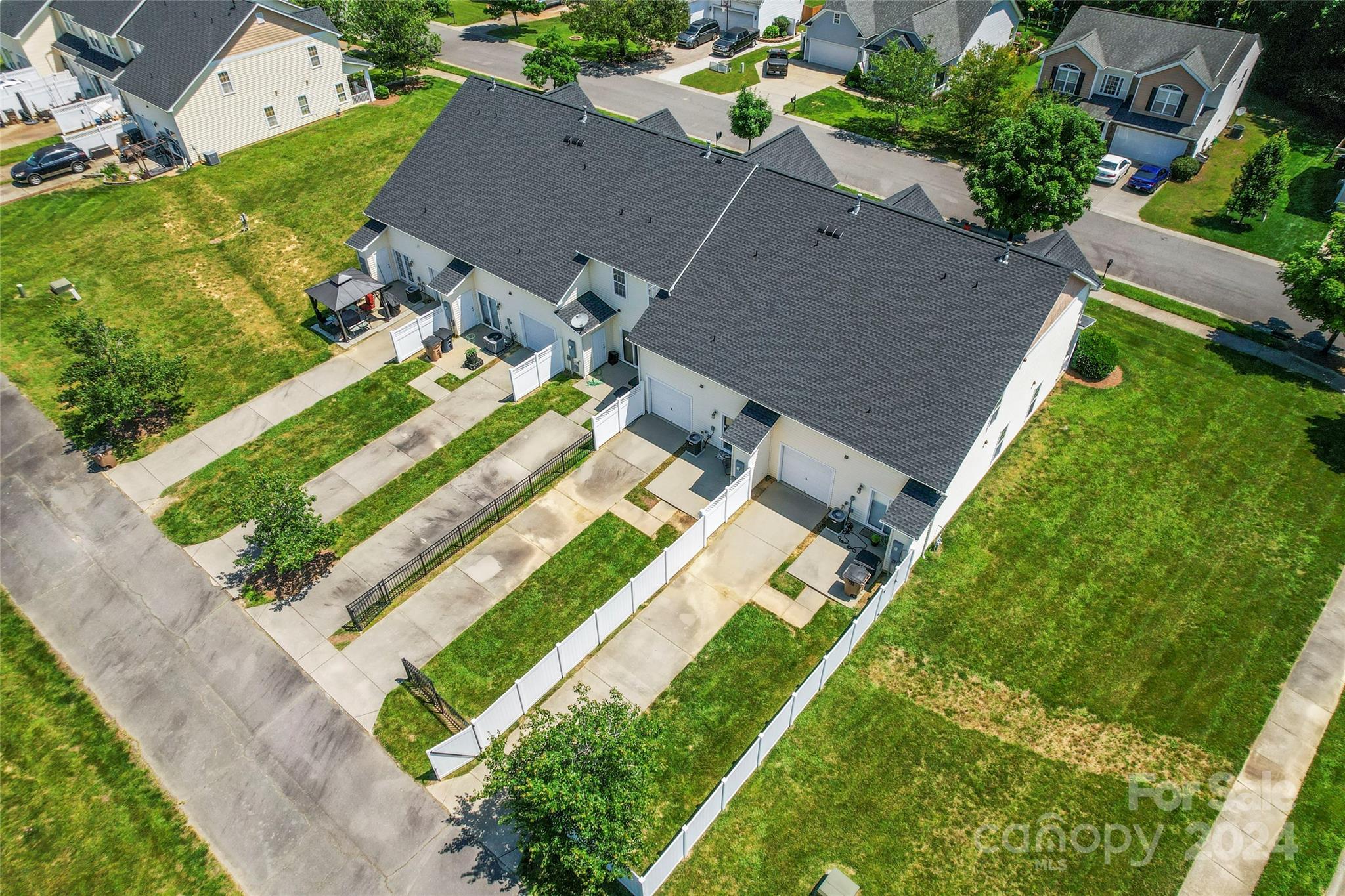 Oakstone - Residential