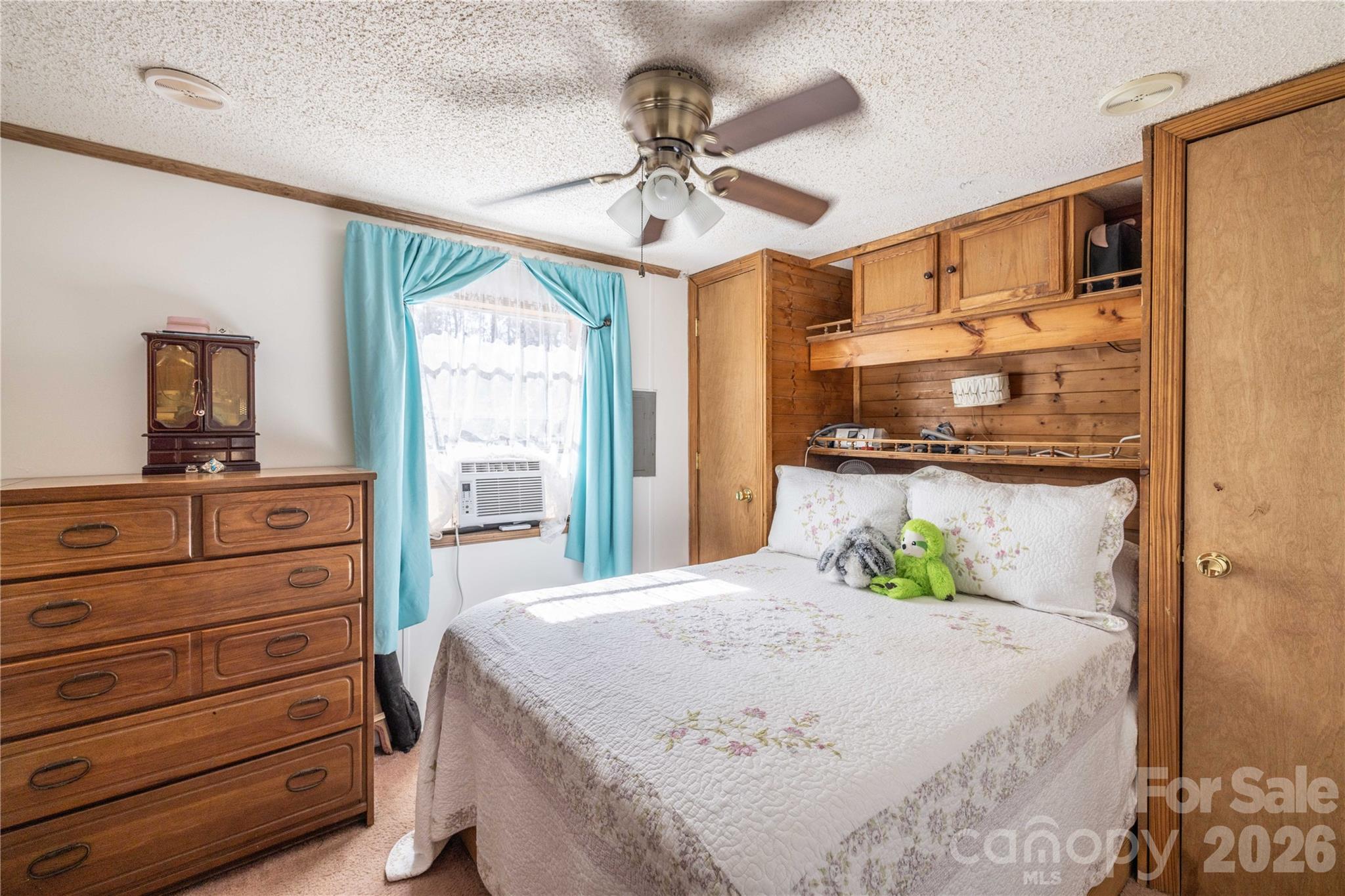 Twin Harbor - Residential