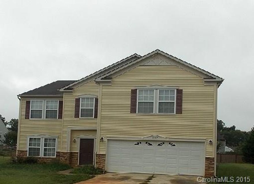 Large family home located in a Cul De Sac. All the rooms are very large with ample closet space. Extra large Loft, with storage, All bedrooms have large closets with room to spare. Large eat in kitchen, family room with fireplace. Located in Longlea Estates, a CP Morgan community