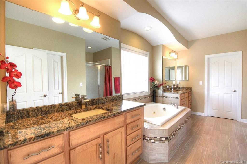 Hollister - Residential