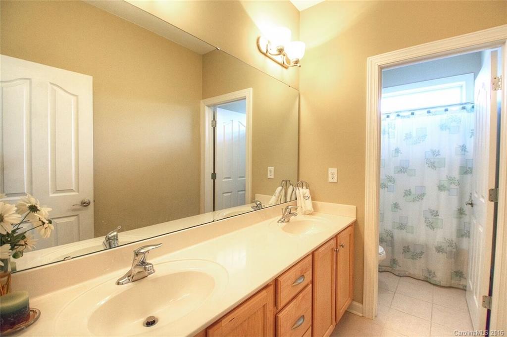 Hollister - Residential