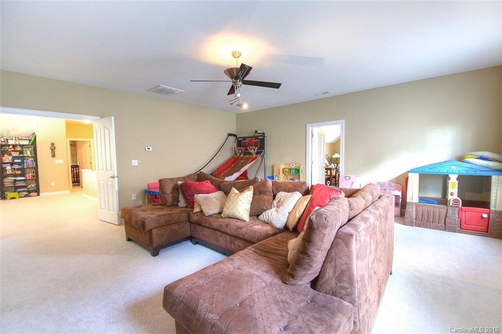 Hollister - Residential