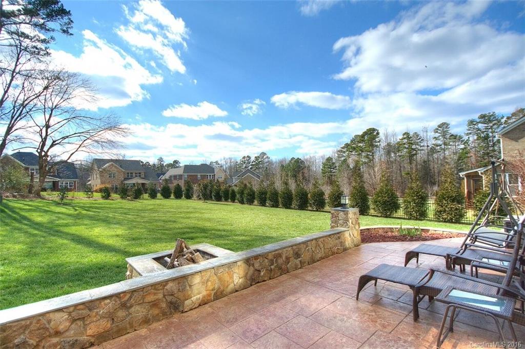 Hollister - Residential