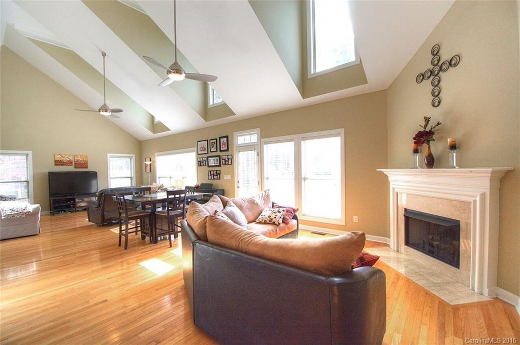 Hollister - Residential