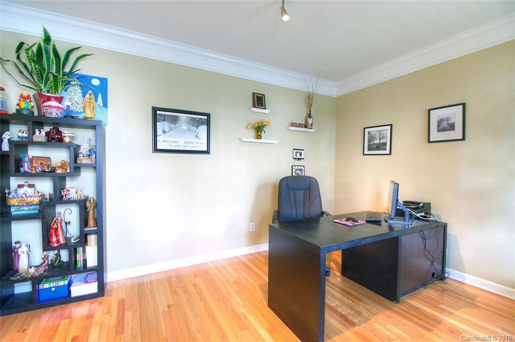 Hollister - Residential