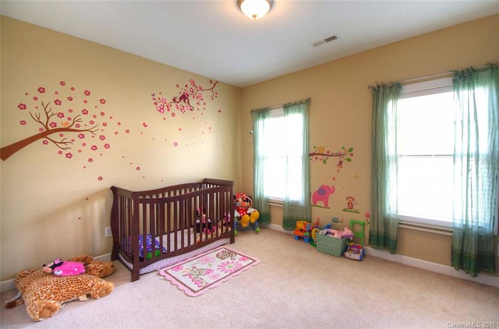 Hollister - Residential