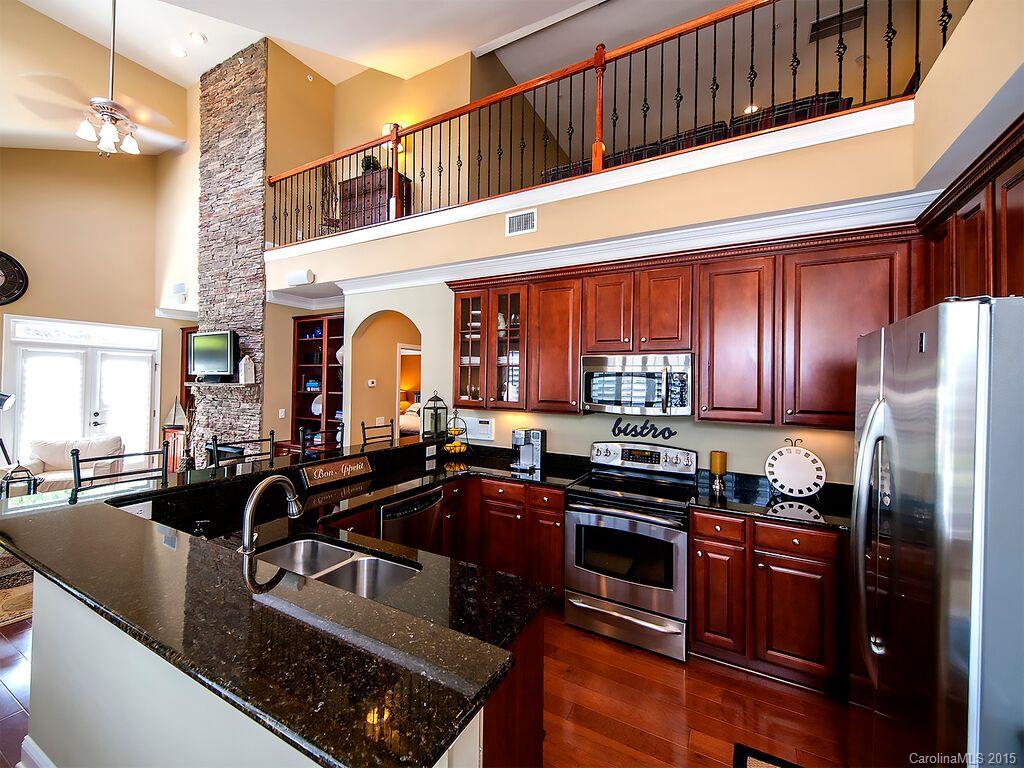 Lake Shore - Residential