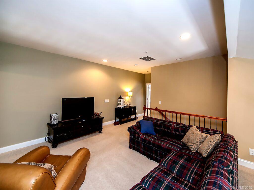 Lake Shore - Residential