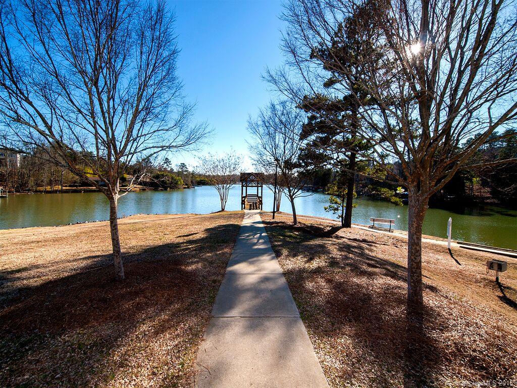 Lake Shore - Residential