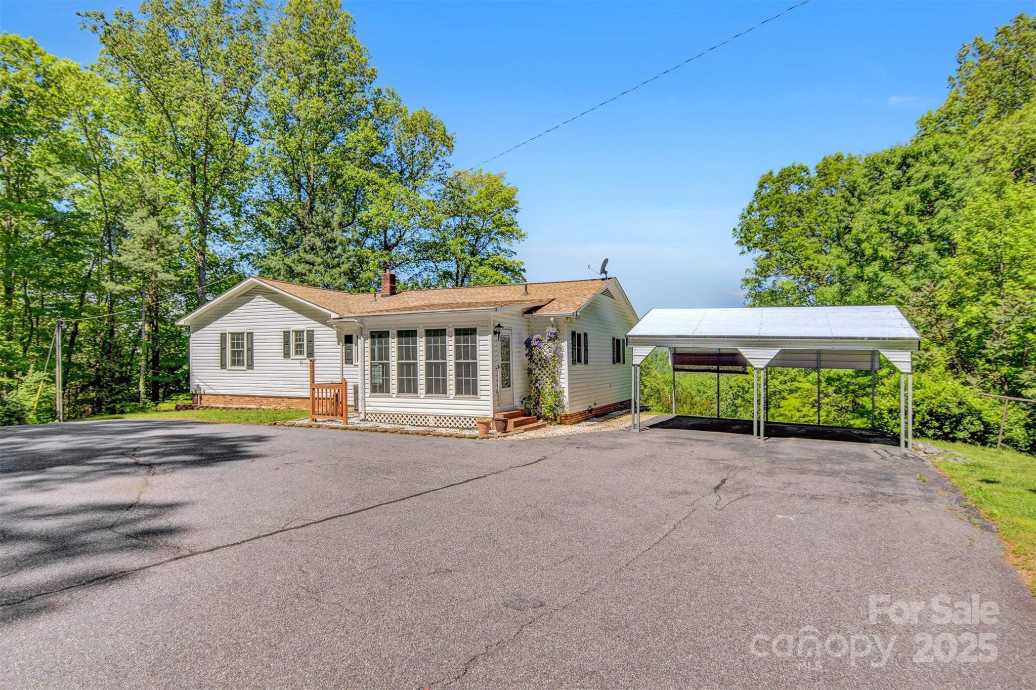 2196 Uphill Lane
