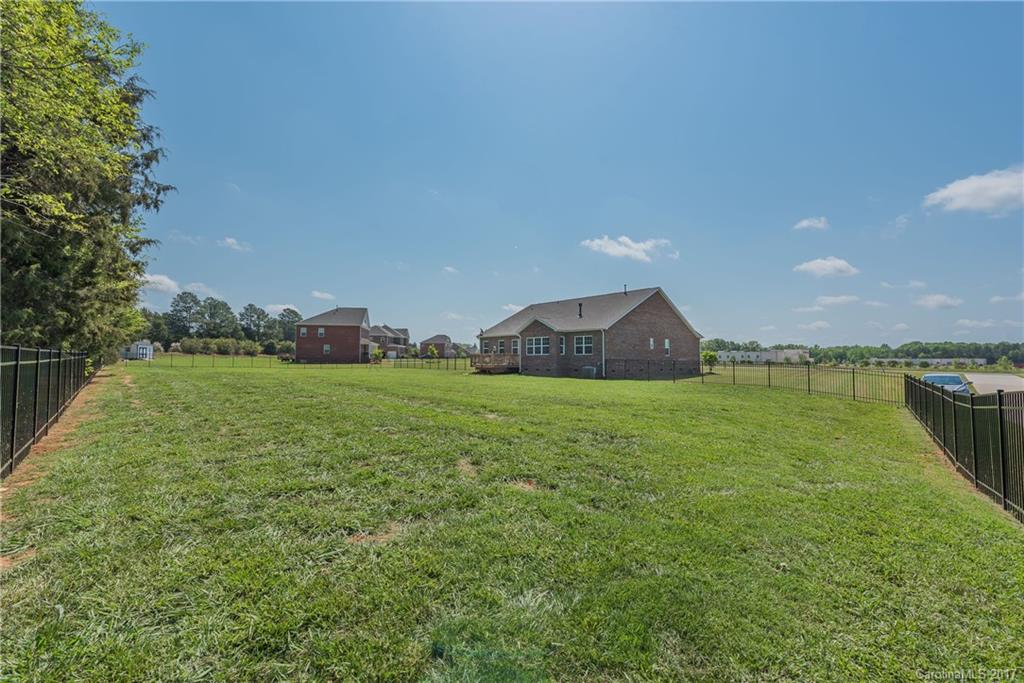 The Gates at Eastview - Residential