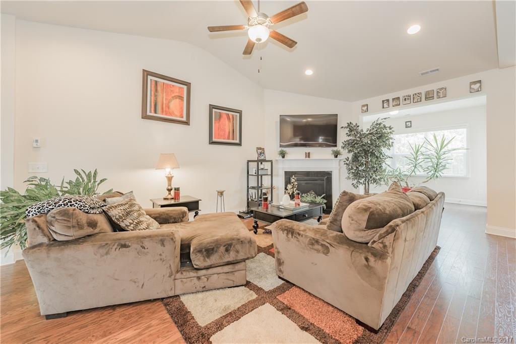 The Gates at Eastview - Residential