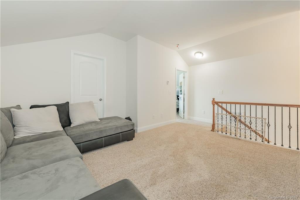 The Gates at Eastview - Residential