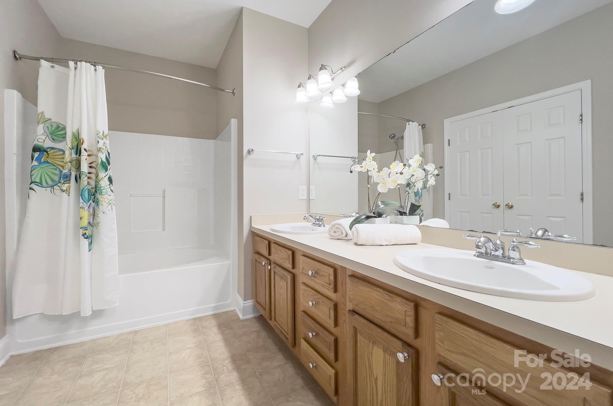 Henrys Orchard - Residential