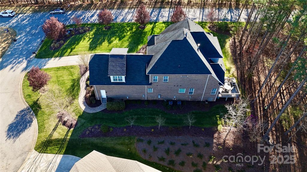 listing image 44
