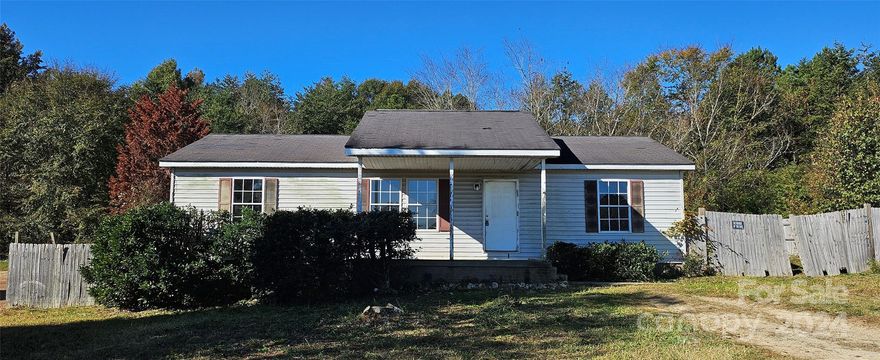 MULTIPLE OFFERS RECEIVED. SELLER REQUESTING HIGHEST AND BEST BY 8PM ON 10/30/24. This 3 bedroom, 2 bathroom home is the perfect canvas for an investor looking to add value. Located close in proximity to schools and restaurants, this property offers a prime opportunity for a profitable renovation or flip. Featuring a spacious floor plan, good bones, and a large backyard, this diamond-in-the-rough is just waiting for the right touch to bring it back to life.  With plenty of comps in the area for renovated homes, the potential after-repair value is huge! Whether you're looking for a buy-and-hold or a quick flip, this property is priced right to deliver strong ROI.  Don™t miss your chance to capitalize on this great investment. This property won't last long. Bring your contractor and vision! Selling AS-IS.