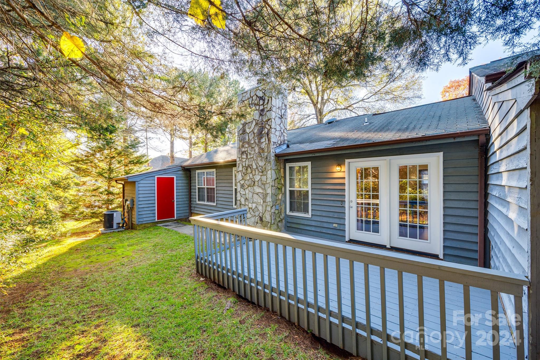 Dogwood Hollow - Residential