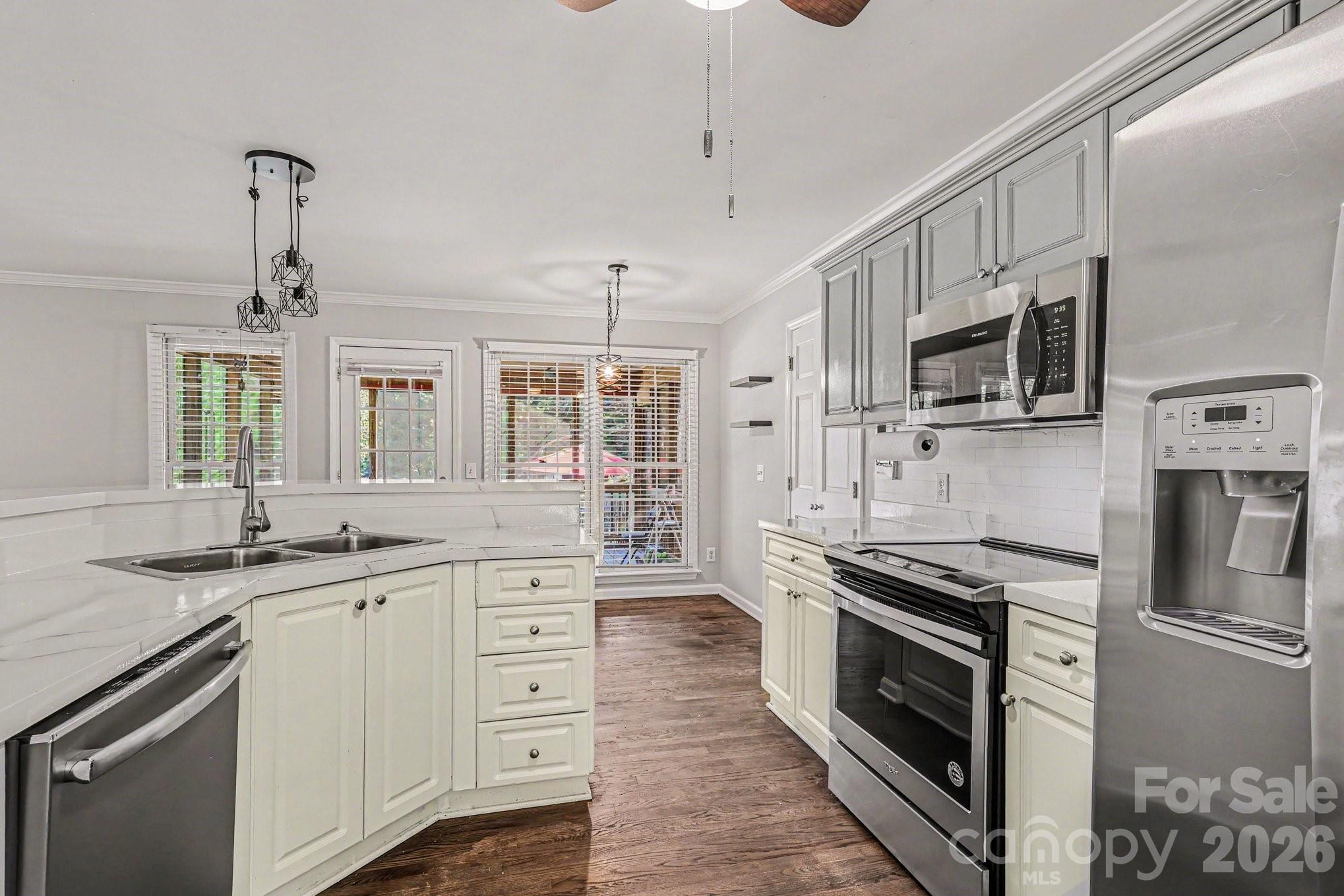 3065 Wayne White Road