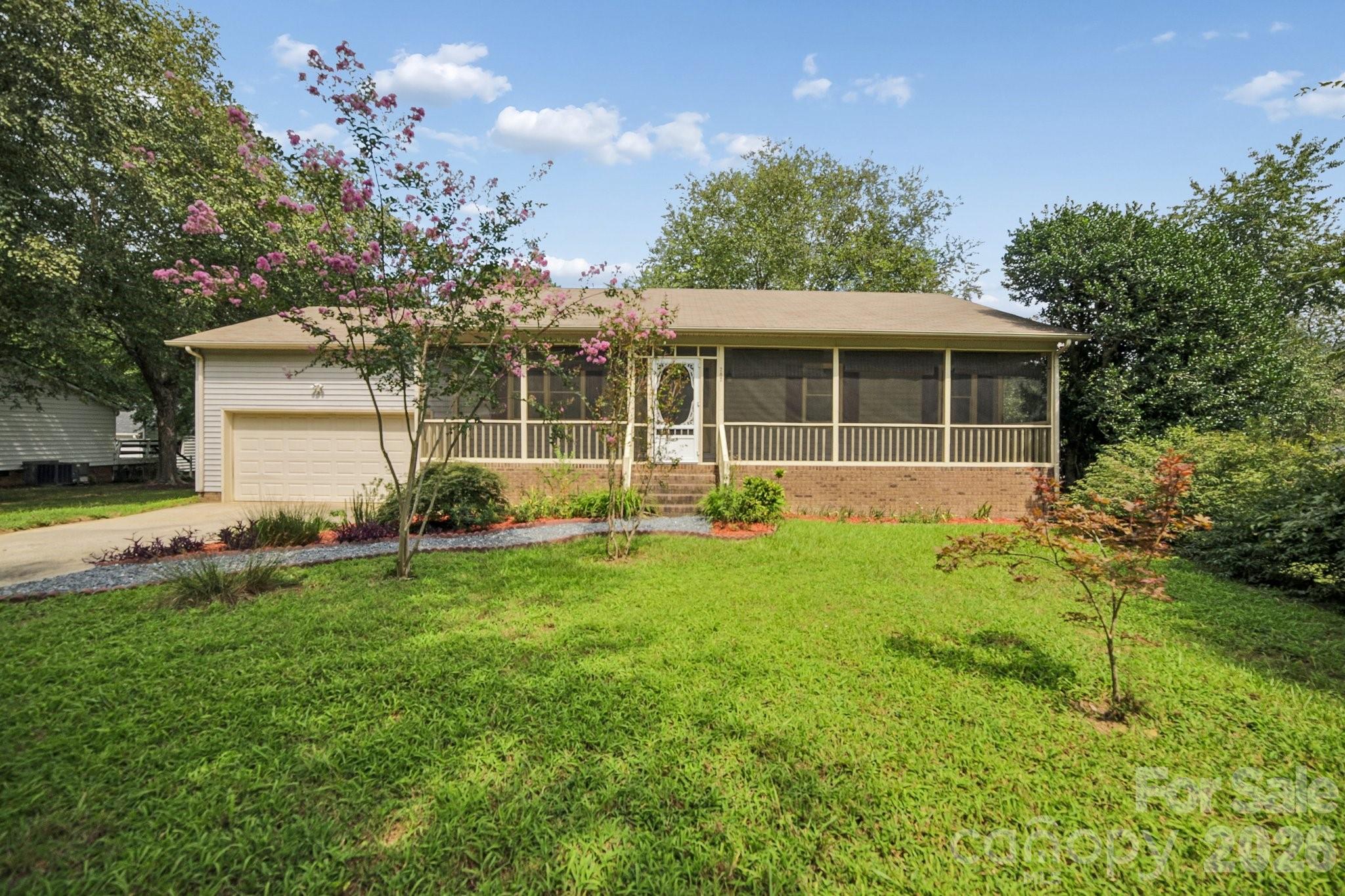 282 Honeycutt Drive SE