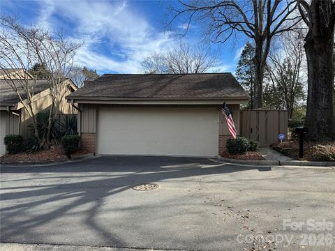 4913 Torrey Pines Court Charlotte NC 28226