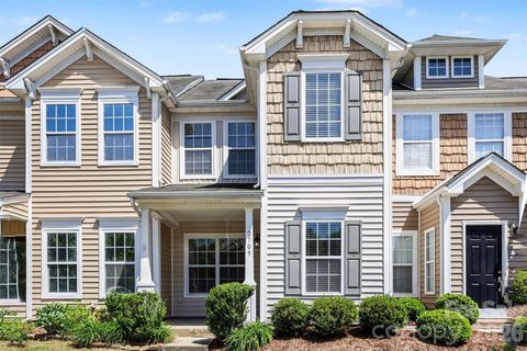 Photo of 2709 Grain Mill Lane, Charlotte, NC 28214 (MLS # 4371735)