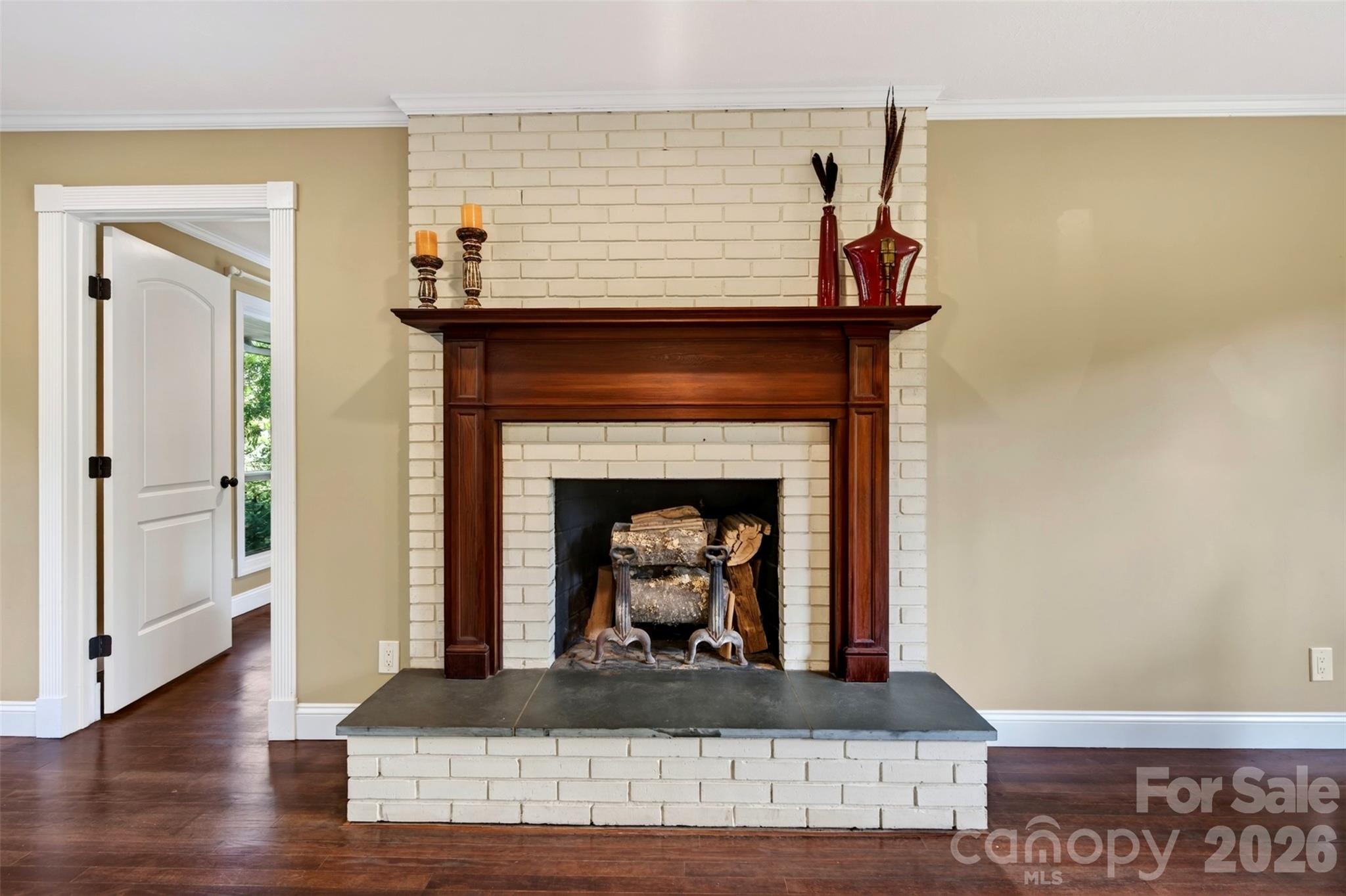 14 Willow Road