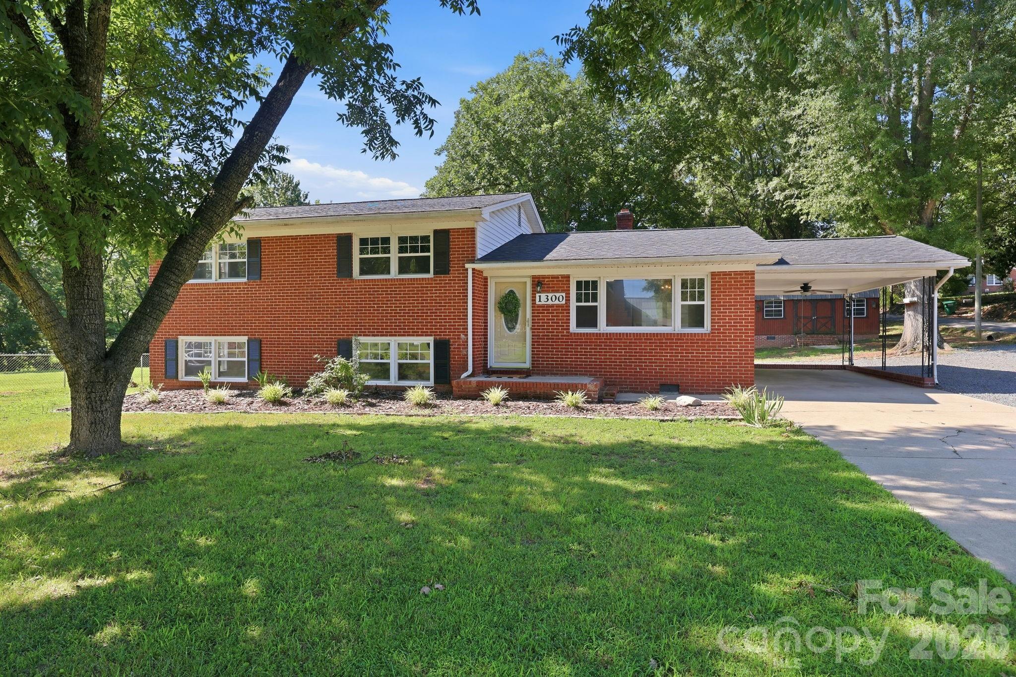 1300 Montgomery Avenue, Albemarle, NC, 28001