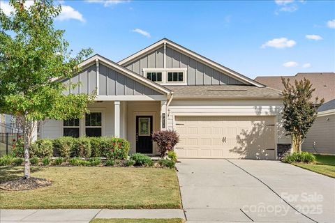 9211 Grisons Court Charlotte NC 28278