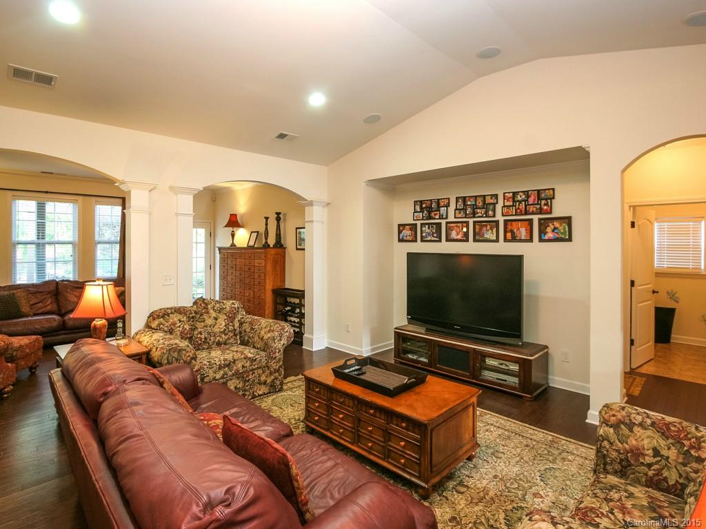 Lake Ridge - Residential