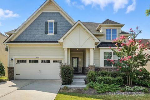 Photo of 16432 Cozy Cove Road, Charlotte, NC 28278 (MLS # 4271074)