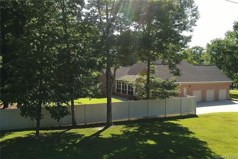 A home in Waxhaw