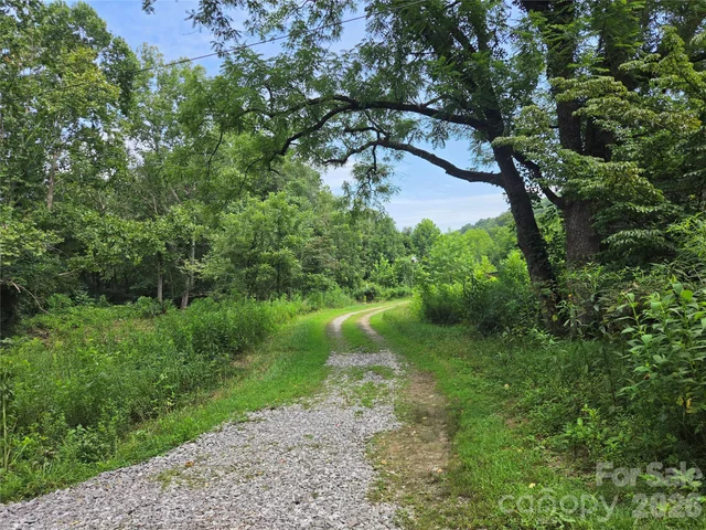 6059 Mount Zion Road, photo 2 of 37