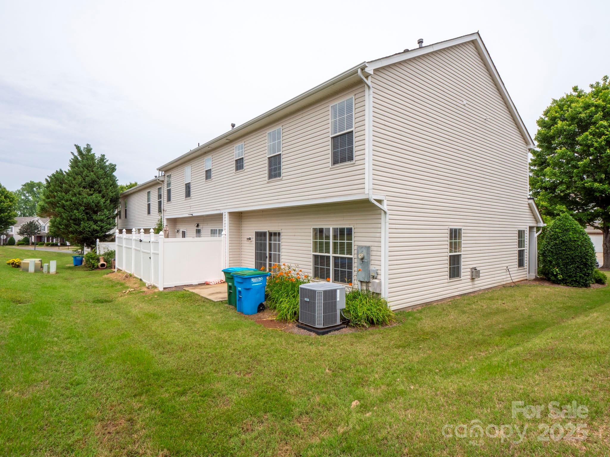 12222 Stratfield Place Circle