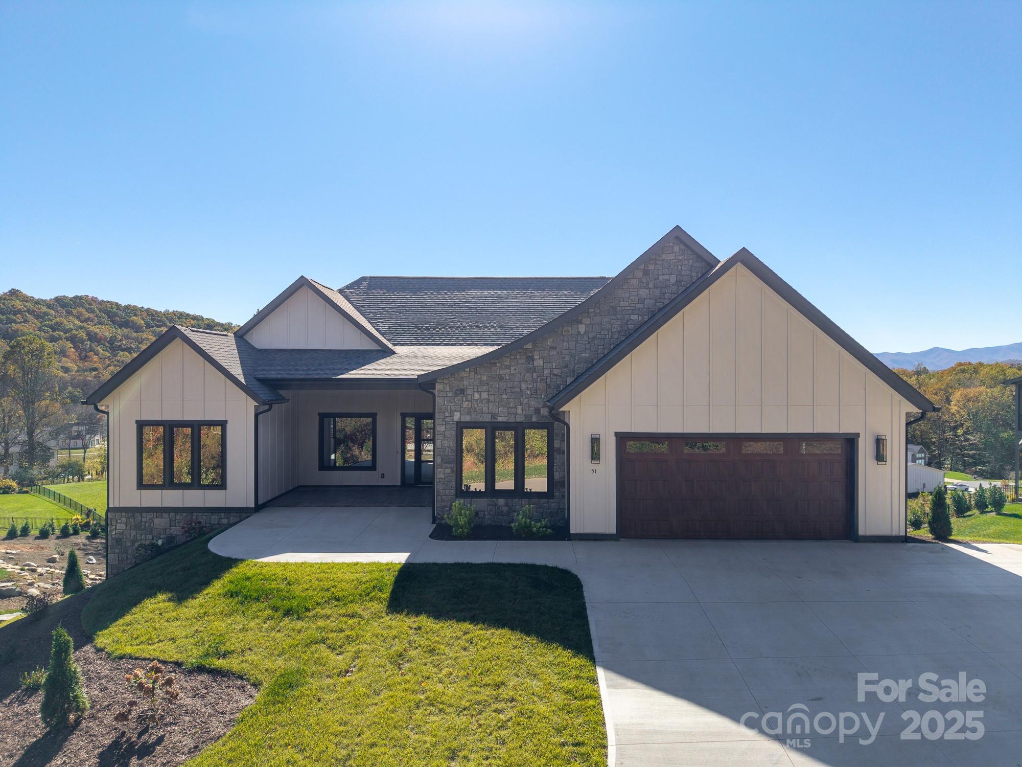 51 Bridgeway Drive 12