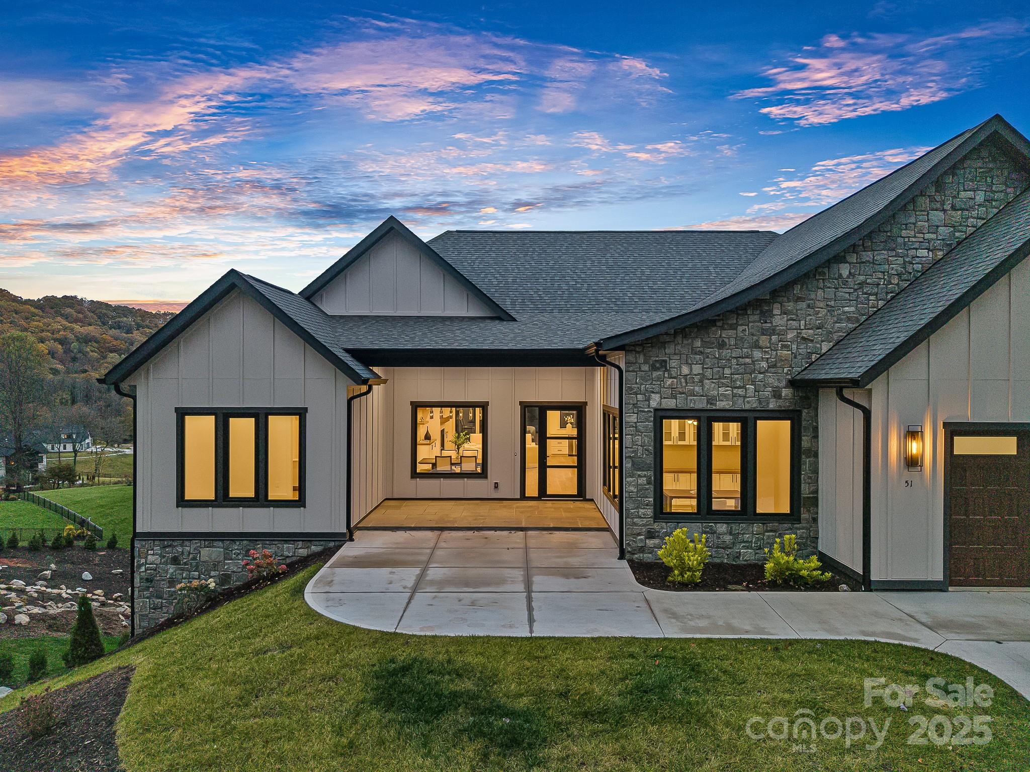 51 Bridgeway Drive 12