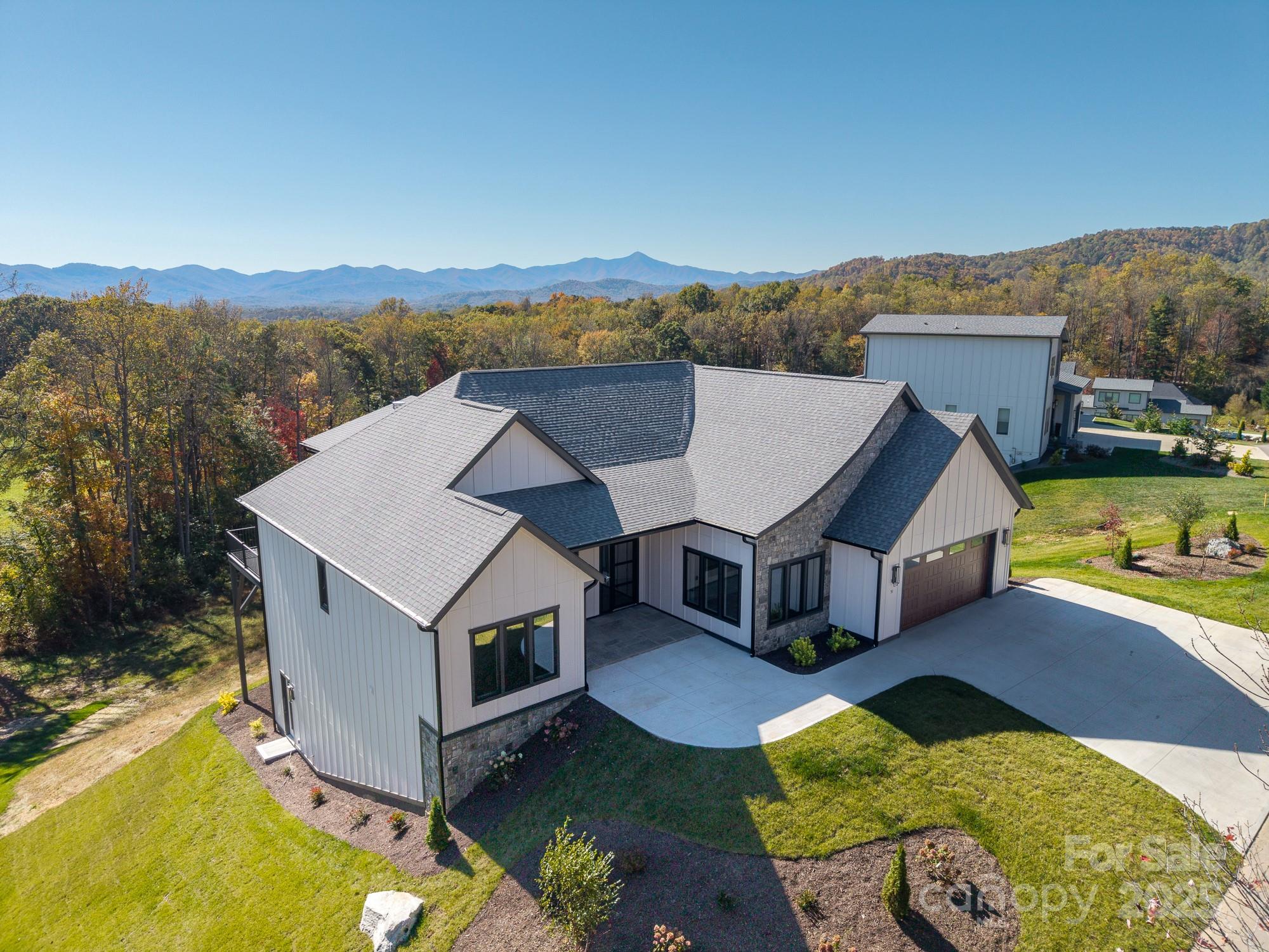 51 Bridgeway Drive 12