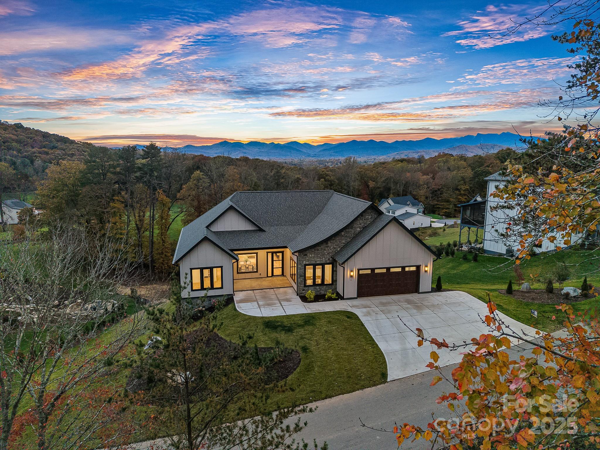 51 Bridgeway Drive 12