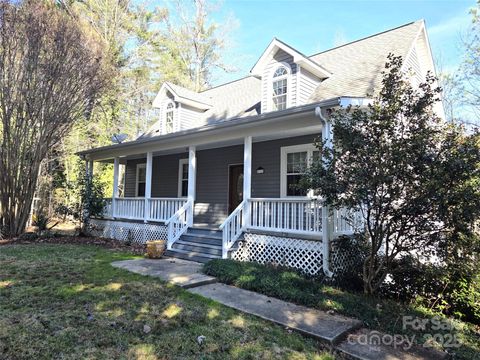 Photo of 12 White Squirrel Lane, Henderson, NC 28739 (MLS # 4328399)