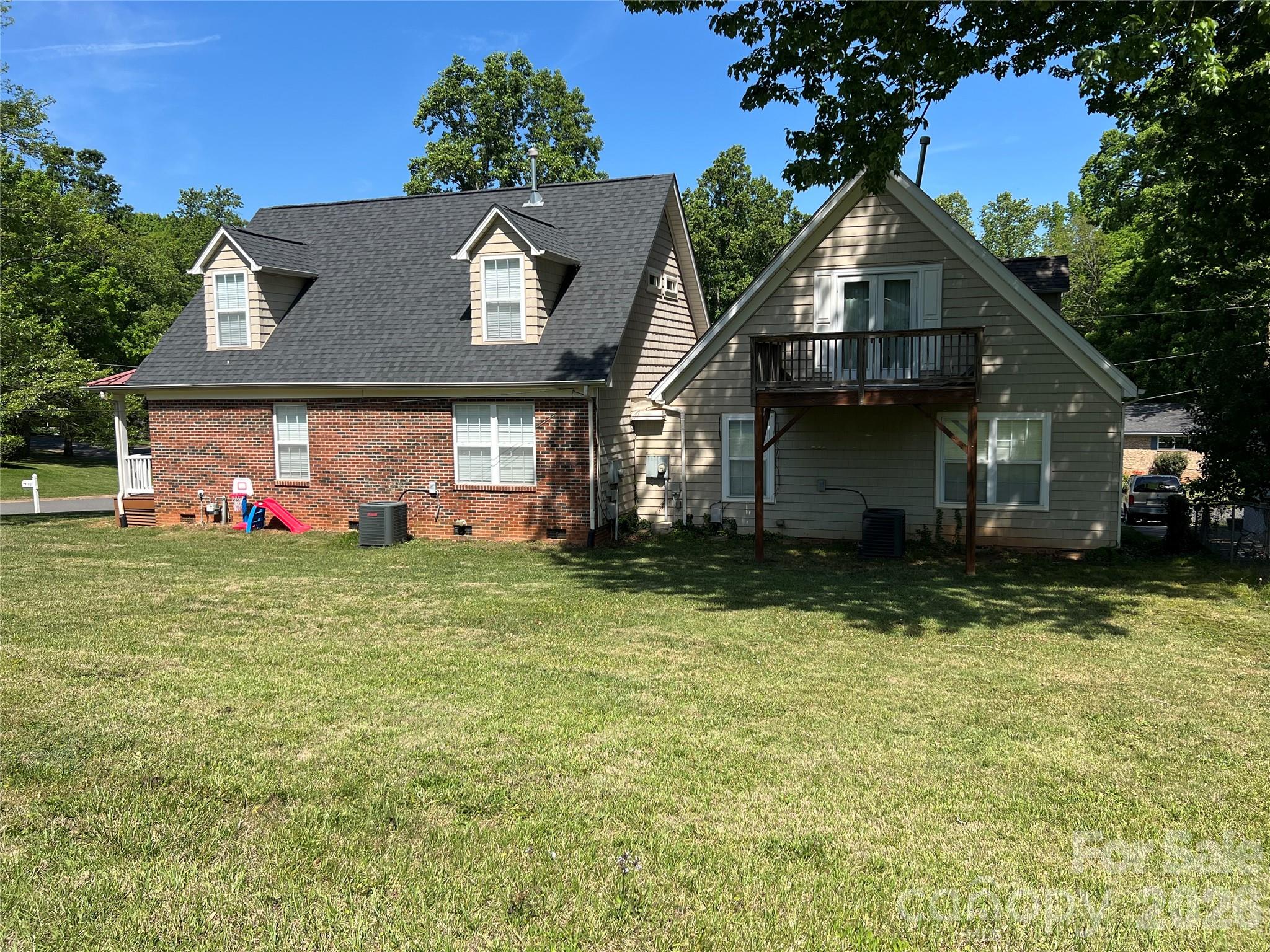 Elliott Acres - Residential Income