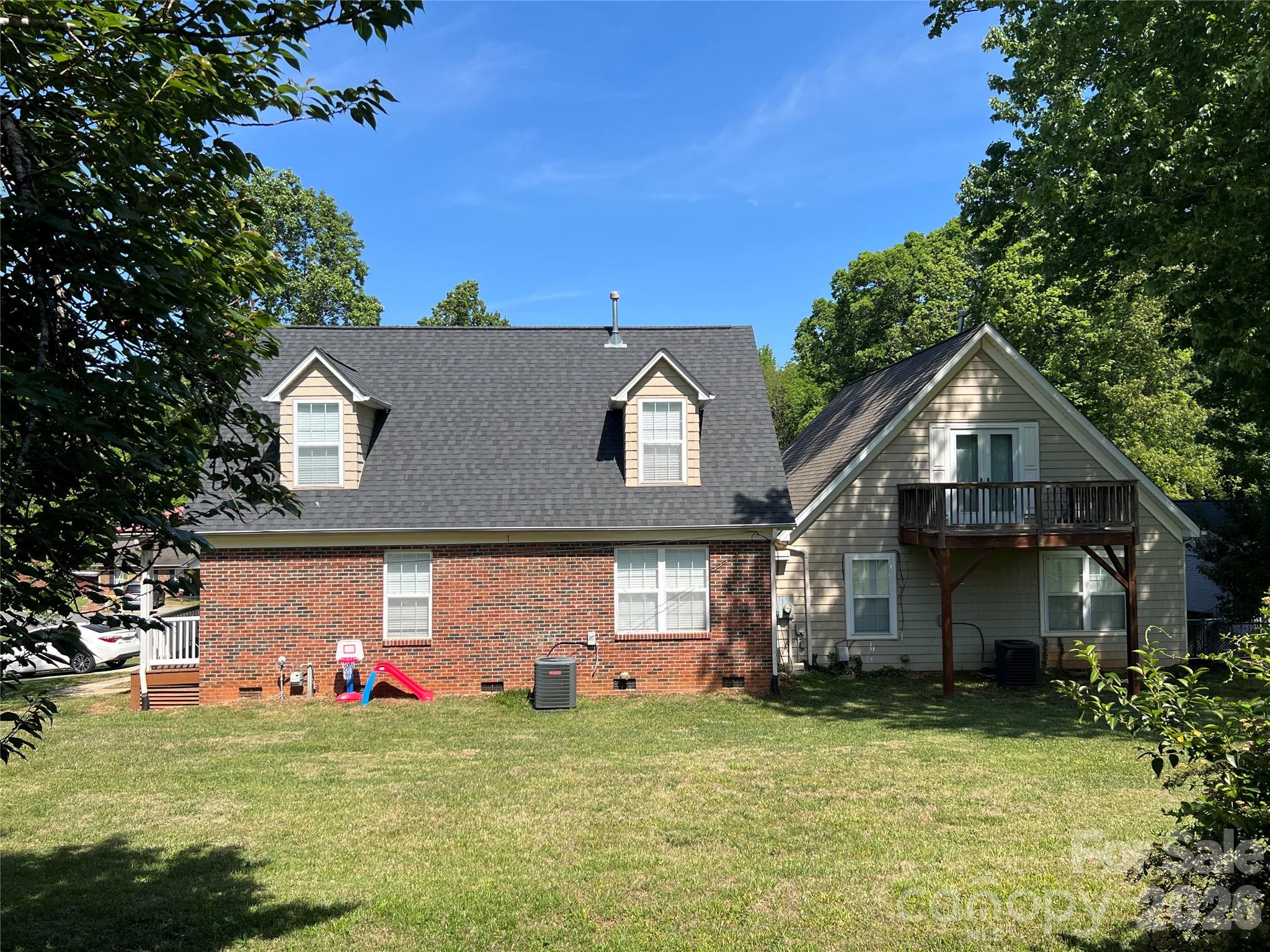 Elliott Acres - Residential Income