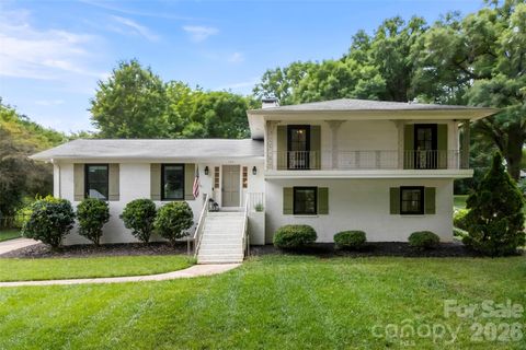 Photo of 728 Wingrave Drive, Charlotte, NC 28270 (MLS # 4387087)
