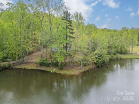 807 and 809 Sparrow Springs Road Kings Mountain NC 28086