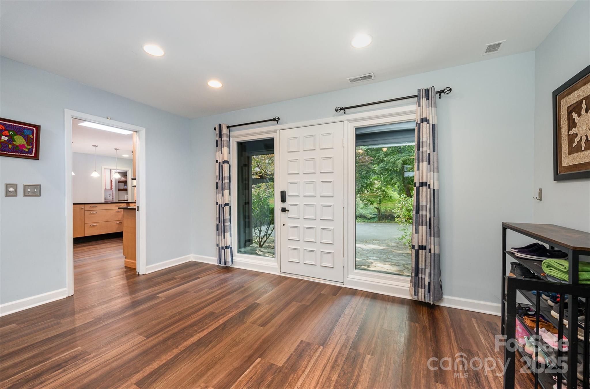 3041 Shallowood Lane
