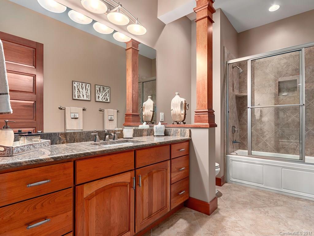 Reynolds Mountain - Residential